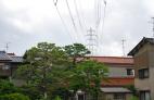 일본 가나자와시내 주택가 철탑